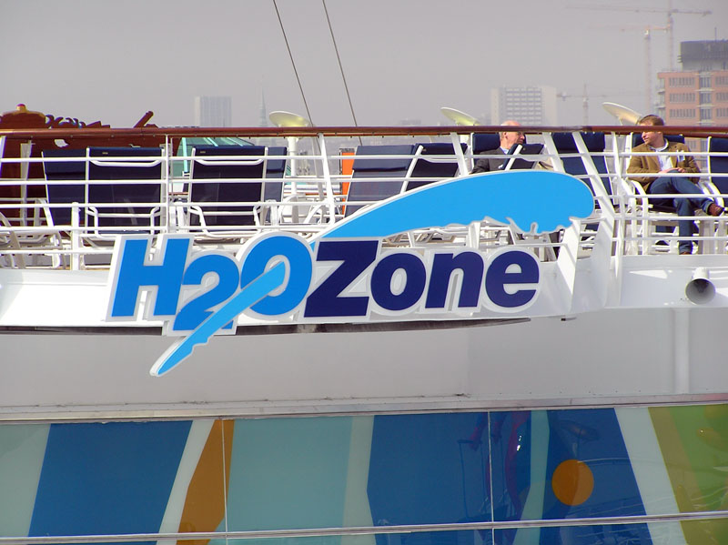 'H2O-Zone' - M/S Freedom Of The Seas (2006) -  by Ingo Josten