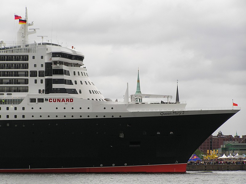 GTS QUEEN MARY 2 (2003) - Schiffe in Hamburg