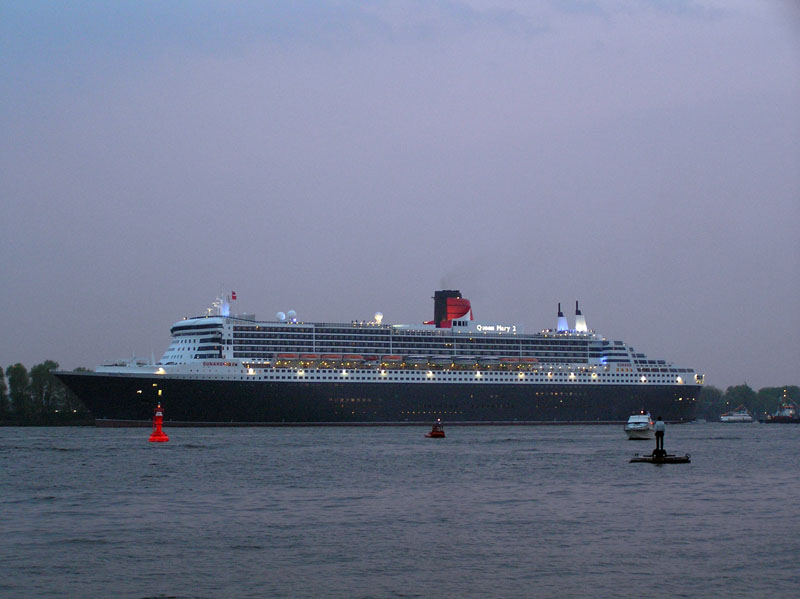 GTS Queen Mary 2 (2003) -  by Ingo Josten