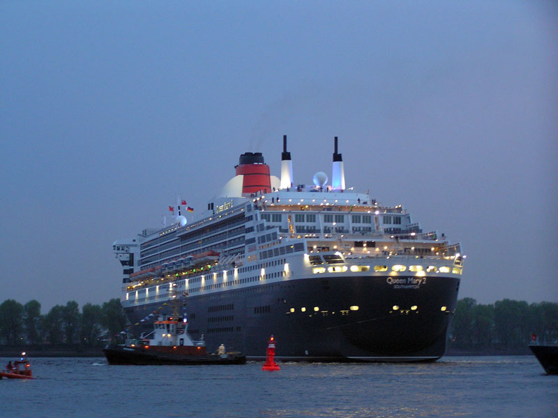 GTS Queen Mary 2 (2003) -  by Ingo Josten