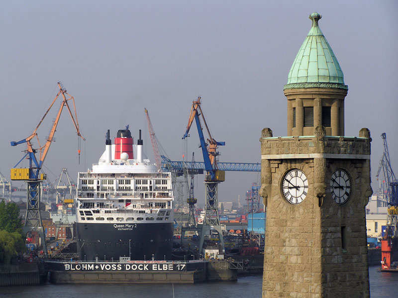 GTS Queen Mary 2 (2003) -  by Ingo Josten