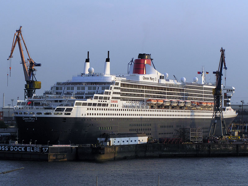 GTS Queen Mary 2 (2003) -  by Ingo Josten