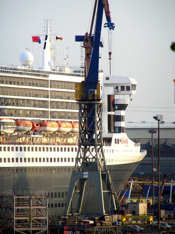 GTS Queen Mary 2 (2003) -  by Ingo Josten